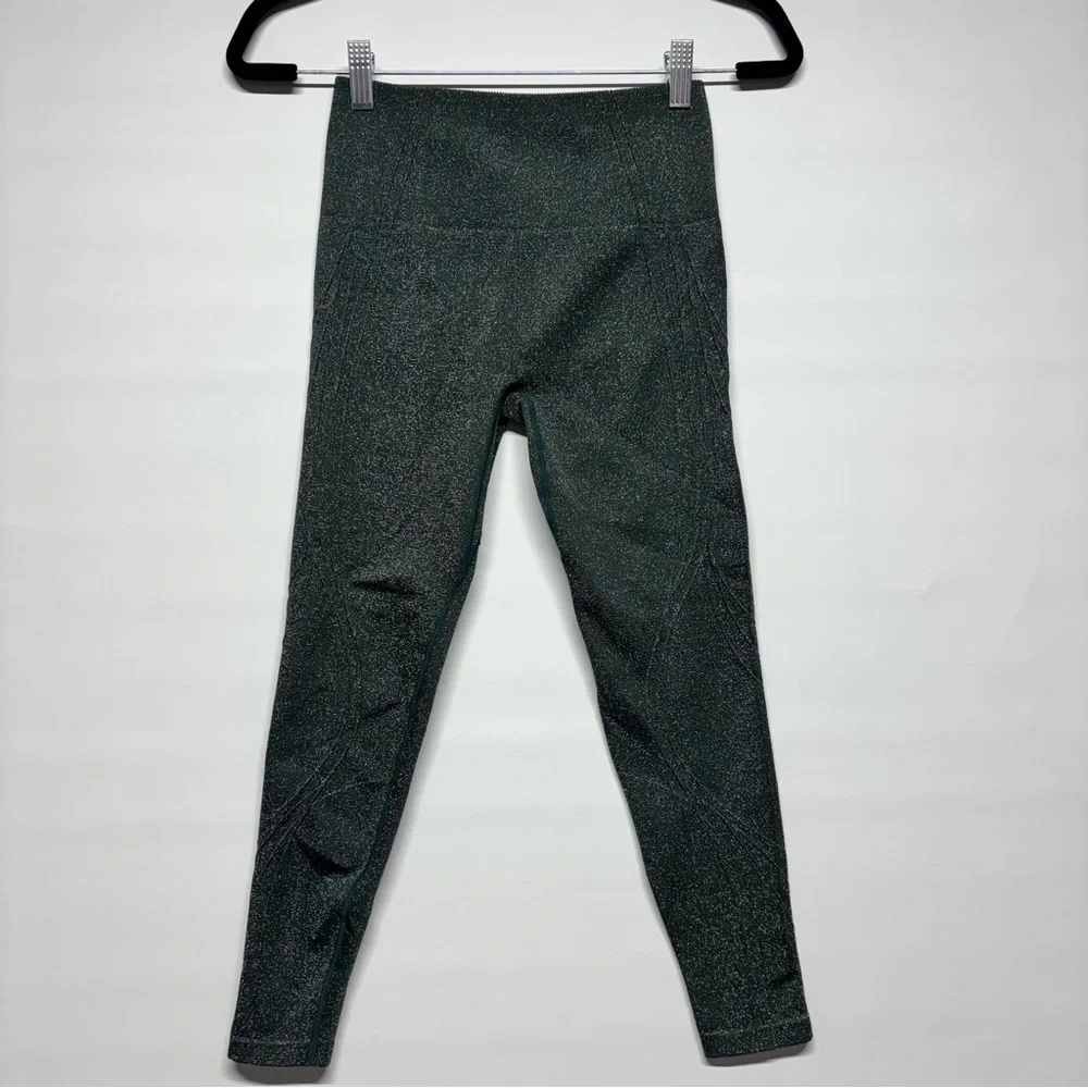 ✨Fabletics Seamless High-Waisted Legging Size S - Picture 4 of 14
